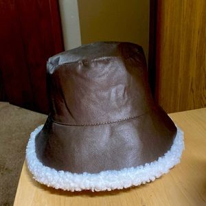 Bucket brown never used